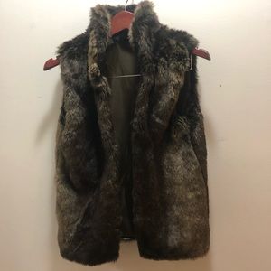 Vegan faux fur Abercrombie and Fitch Vest